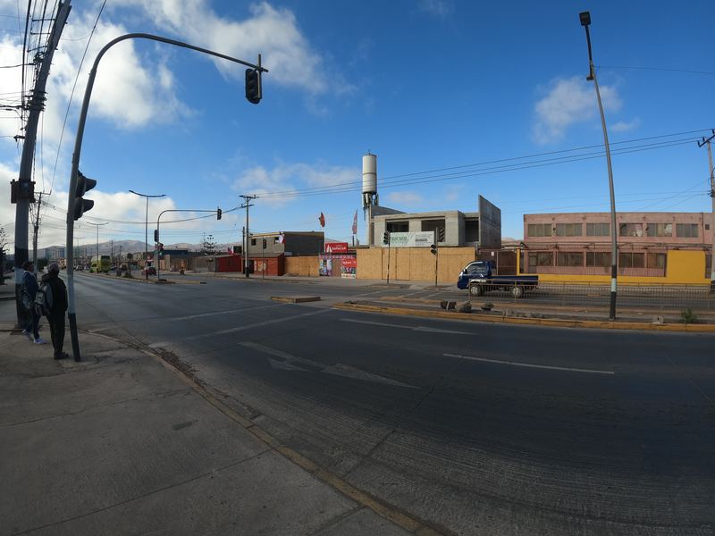 Catastro a nivel de calle de una intersección semaforizada en Alto Hospicio